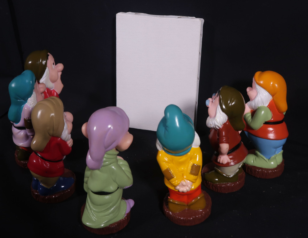 Luciano Perna: Plastic dwergen + canvas, Snow Dwarf and the Seven Whites kopen? Bied vanaf 70!