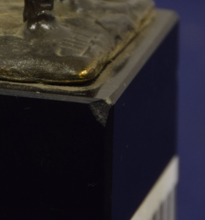 Corry Ammerlaan - Verbronsd beeld op Sokkel - Zonder titel kopen? Bied vanaf 25!