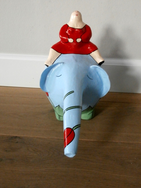 Ada Breedveld - sculptuur : blauwe olifant tulpen (groot) kopen? Bied vanaf 89!