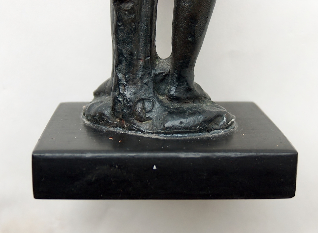 Charlotte van Pallandt - brons - staand met draperie -  kopen? Bied vanaf 600!