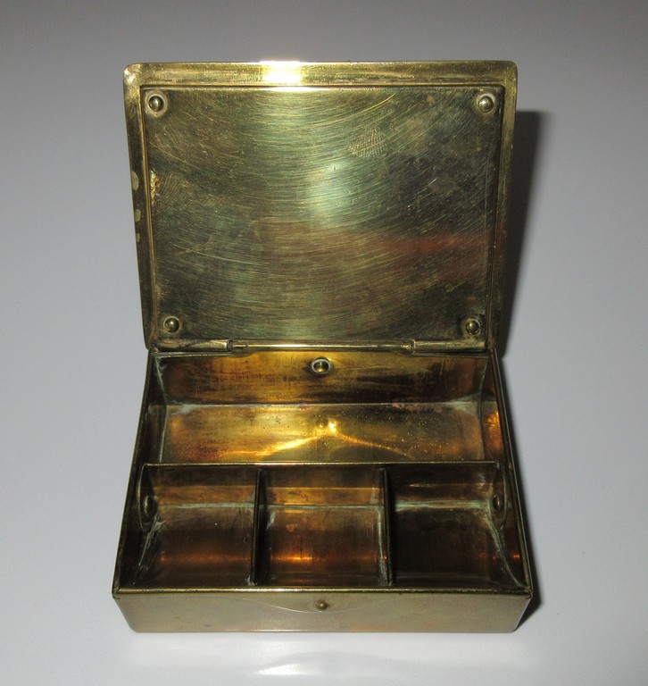 Duits Jugendstil Messing dekseldoosje kopen? Bied vanaf 15!