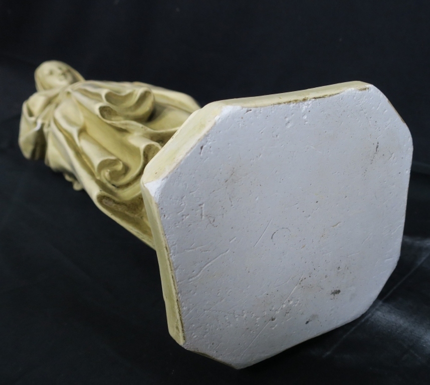 Gipsen beeld van De Heilige Maria kopen? Bied vanaf 70!