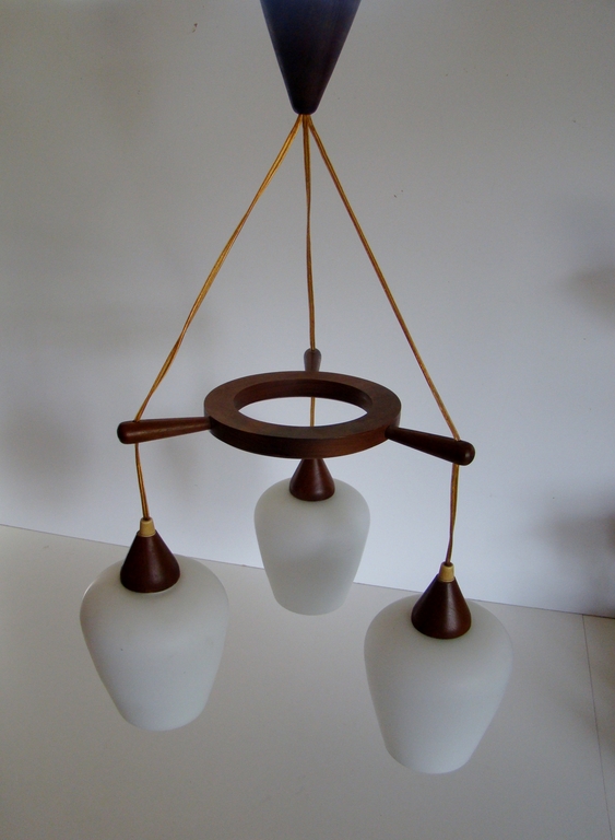 Scandinavische design hanglamp - Denemarken - glas en hout - circa 1960 kopen? Bied vanaf 1!