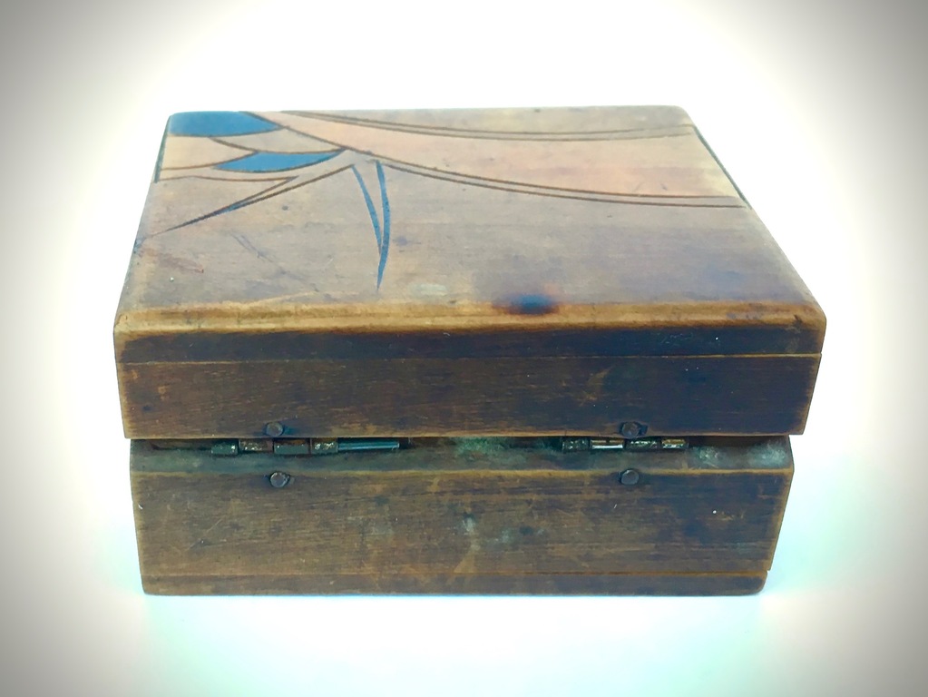 Conrad Fehn Amsterdamse school postzegel doosje met modernistisch decor kopen? Bied vanaf 1!