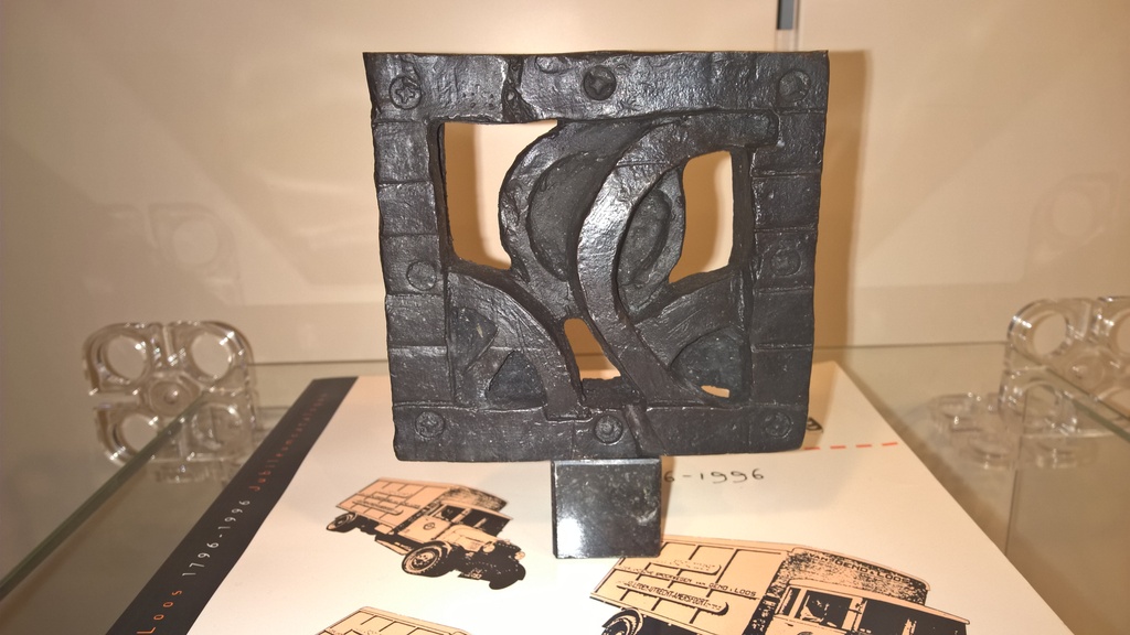 Ernest Joachim: Bronzen sculptuur, Pallets in beweging kopen? Bied vanaf 30!