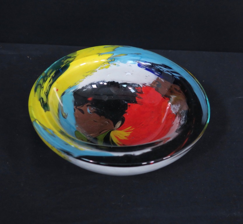Murano: Kleurrijk rondgevormd schaaltje van glas met goudslijpsel kopen? Bied vanaf 20!