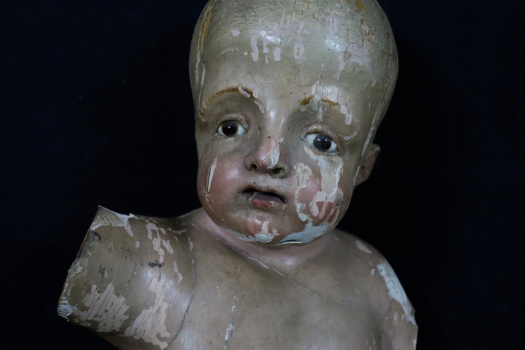 18e Eeuws sculptuur: Gestoken hout, polychroom beschilderd met glazen ogen kopen? Bied vanaf 150!