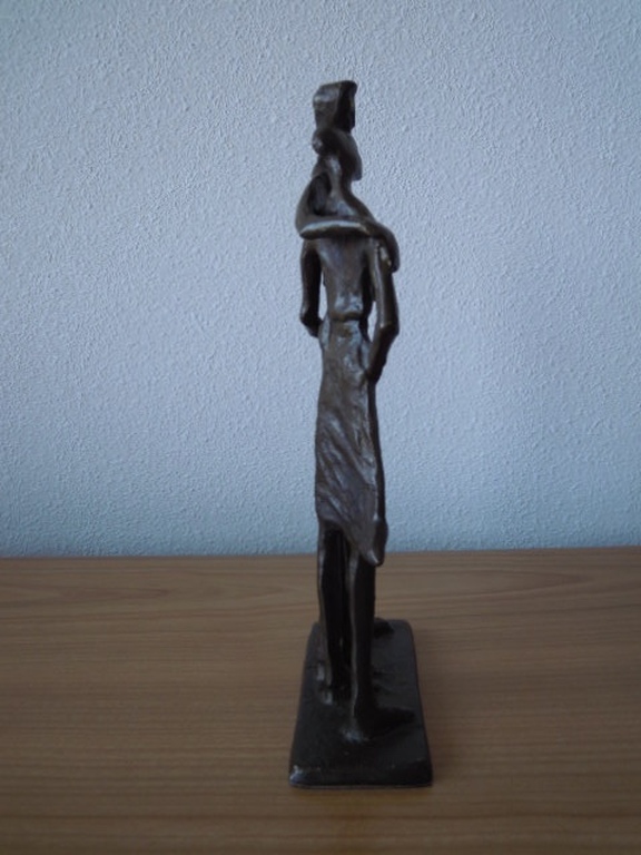 Prachtig zwaar massief bronzen beeld 29 cm hoog - kunstenaar onbekend. kopen? Bied vanaf 150!
