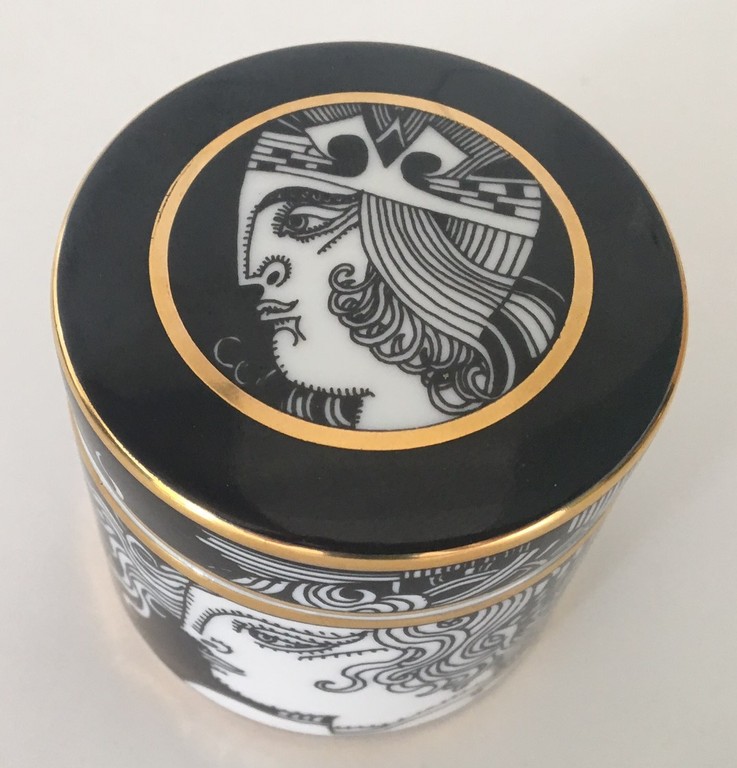 Endre Szász (1926-2003) voor Hollohaza - Porseleinen dekseldoosje  kopen? Bied vanaf 24!