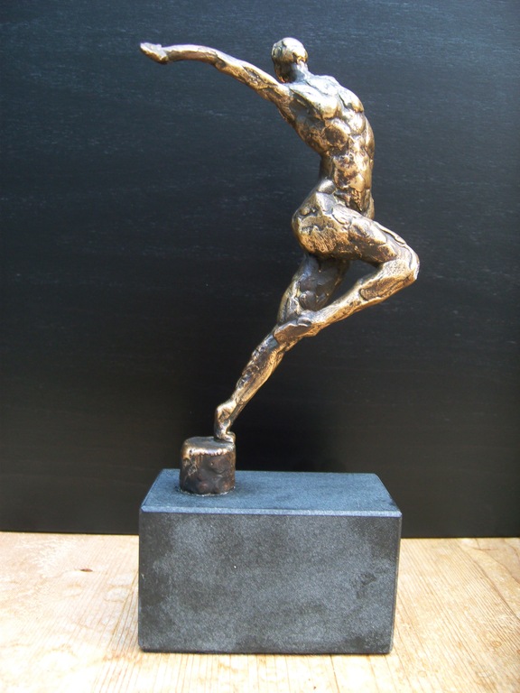 Bronzen beeldje   verkocht voor € 245!