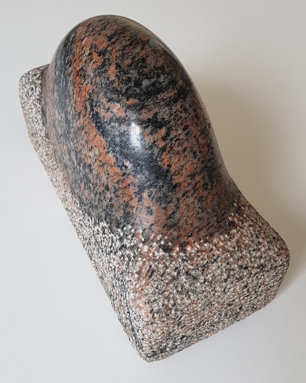 Ongespecificeerd - Rolf van den Hout, sculptuur, graniet, z.t. kopen? Bied vanaf 125!