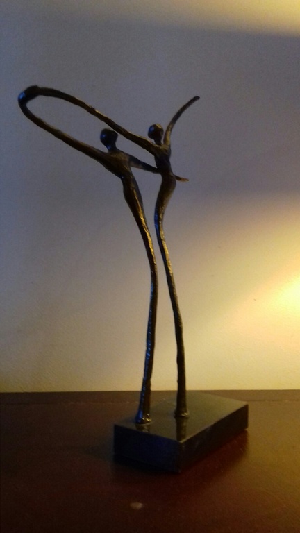 Verbronsde sculptuur op marmeren sokkel ** VERBONDENHEID ** kopen? Bied vanaf 39!