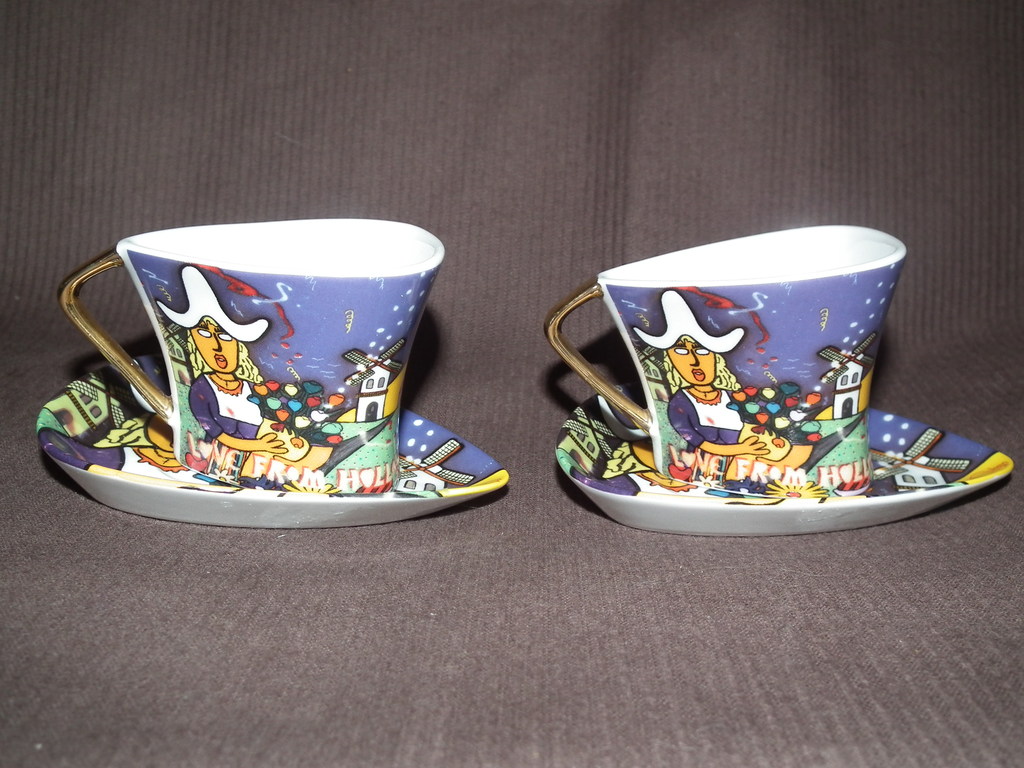 Johan Huijzer twee pop-art espresso kop en schotel Love from Holland kopen? Bied vanaf 25!