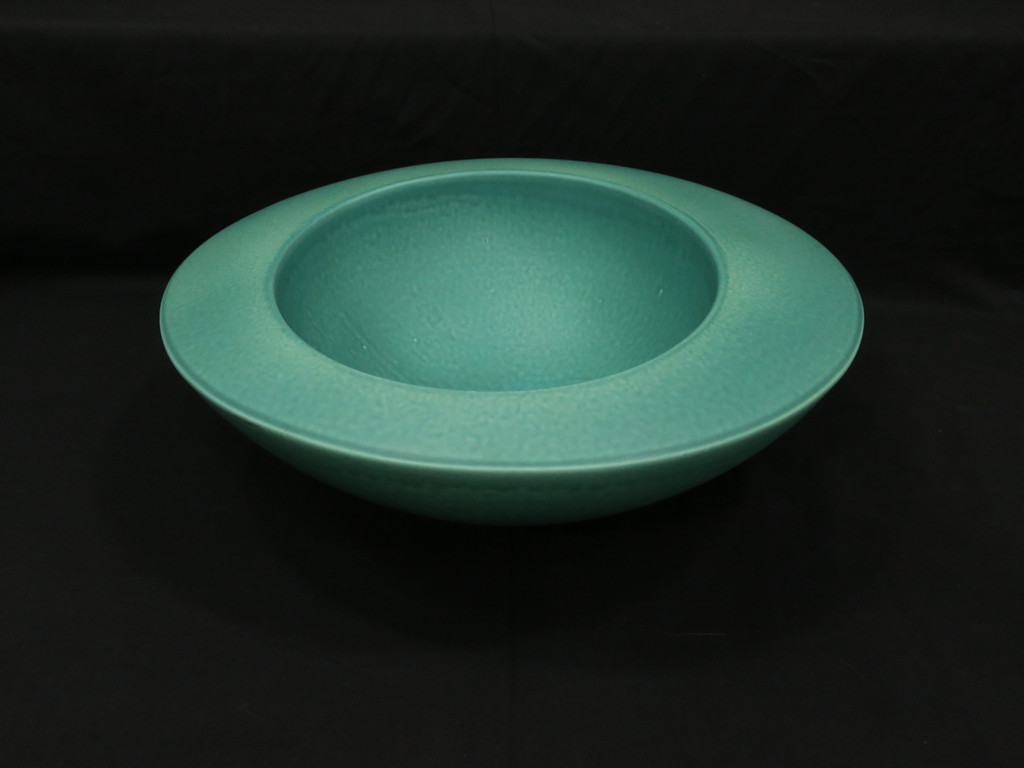 Jet Mous: Turquoise schaal van keramiek verkocht voor € 80!