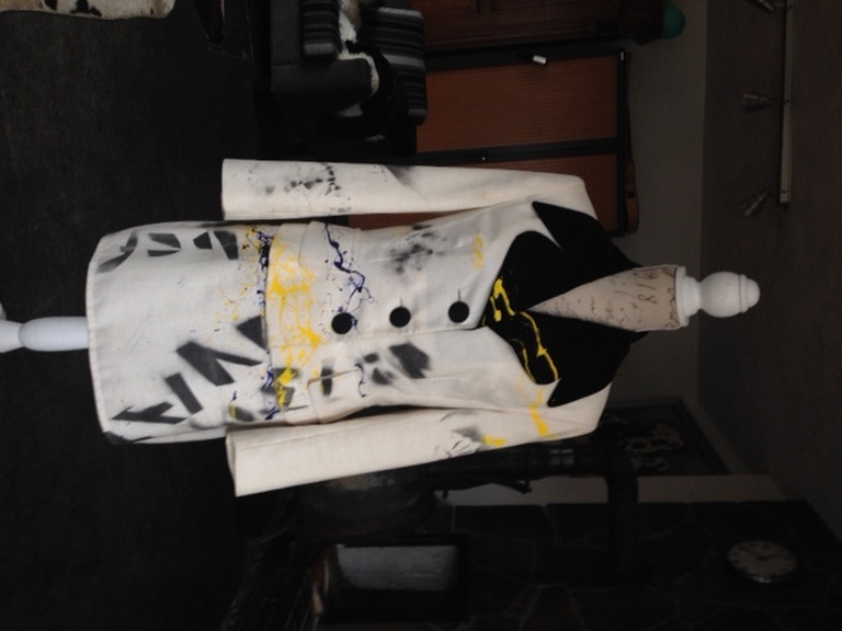 Mantelpak beschilderd door Herman Brood kopen? Bied vanaf 2500!