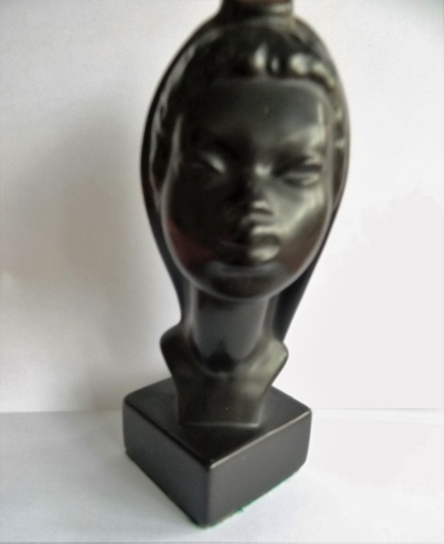 Flora keramiek, borstbeeld zwarte vrouw kopen? Bied vanaf 25!