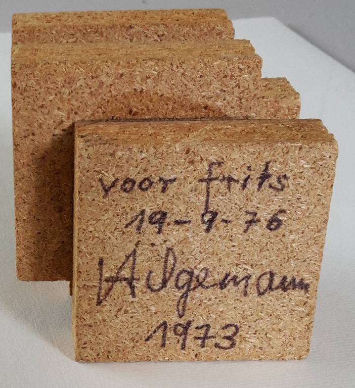 Ewert Hilgemann, klein object van spaanplaat kopen? Bied vanaf 40!