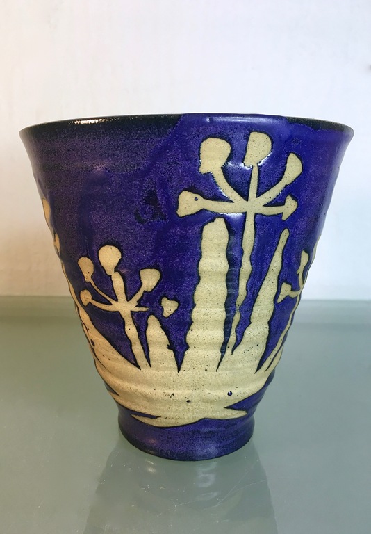 Lysgaard RØROS - blauwe vaas met floraal decor - Noorwegen - Eind 20e eeuw kopen? Bied vanaf 9!