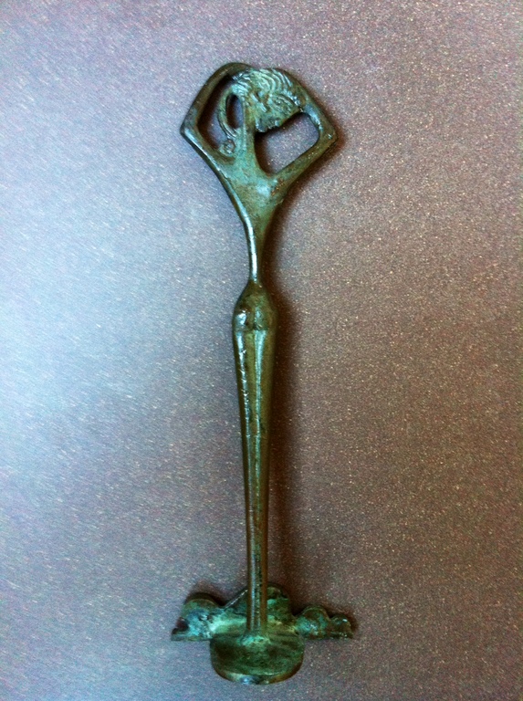 Twee bronzen beelden Griekse goden 'Aphrodite' en 'Demeter' kopen? Bied vanaf 1!