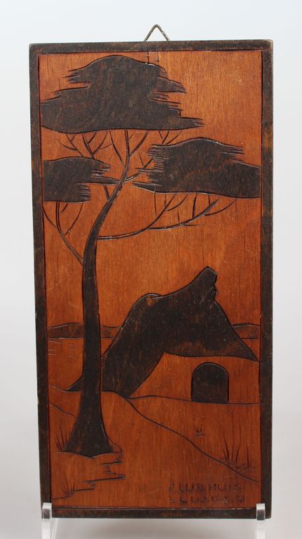 Gebrandschilderd art deco houten plankje met afbeelding van 'clubhuis Leusden' kopen? Bied vanaf 10!