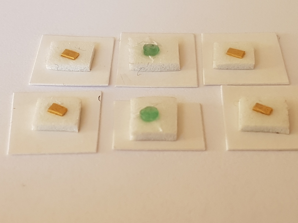 Twee colombiaanse smaragden en vier Australische  goudstaaf 999 kopen? Bied vanaf 1!