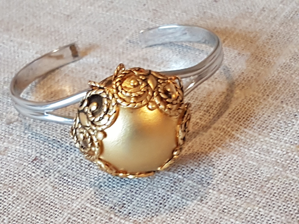 Armband met knop  Luciano Soprani kopen? Bied vanaf 8!