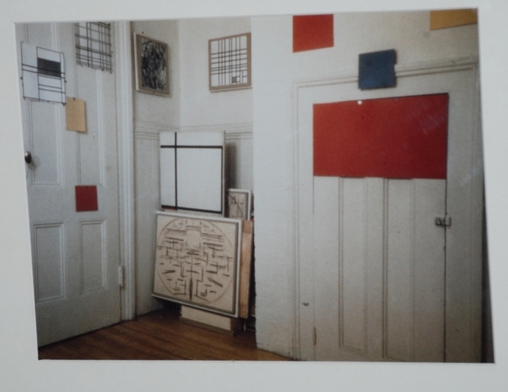 Foto van Piet Mondriaans studio van Fritz Glarner kopen? Bied vanaf 40!