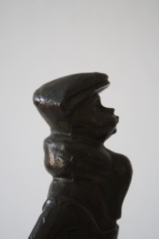 Schusterjunge, (Schoenmakersjongen) Gesigneerd  J  BrÃ¼x. brons. kopen? Bied vanaf 45!