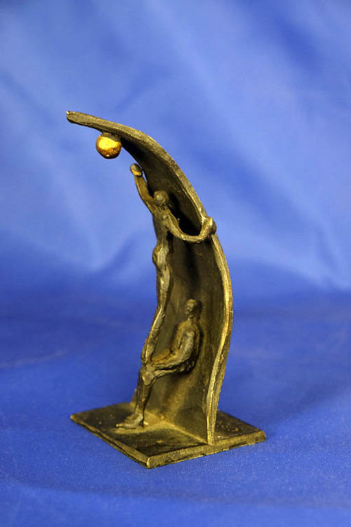 Bronzen beeldje 'samen naar de top' - gesigneerd kopen? Bied vanaf 29!