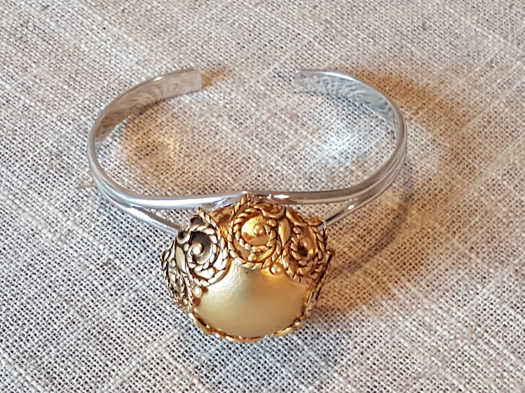 Armband met knop  Luciano Soprani kopen? Bied vanaf 8!