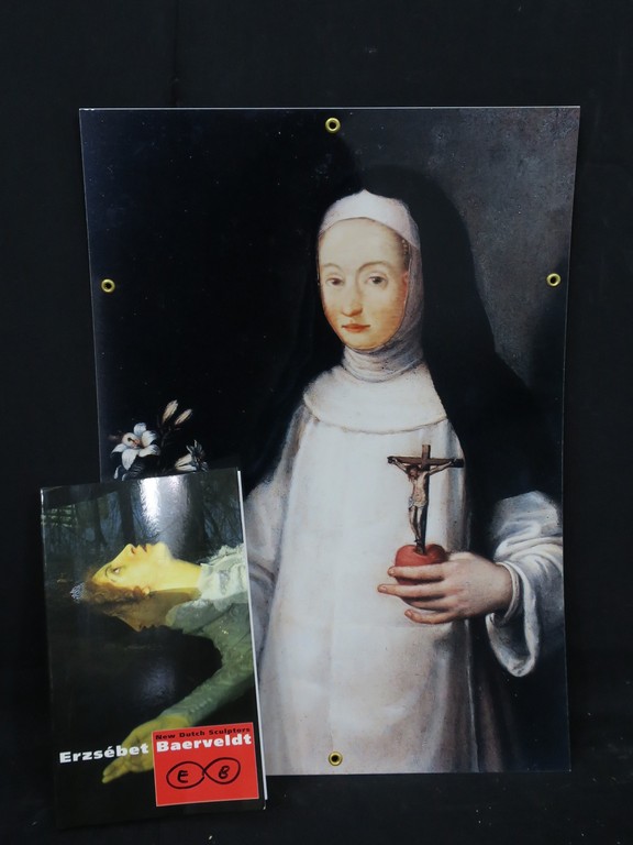 Erzsebet Baerveldt: Geperforeerde foto op plastic, Golgotha + Monografie  verkocht voor € 35!