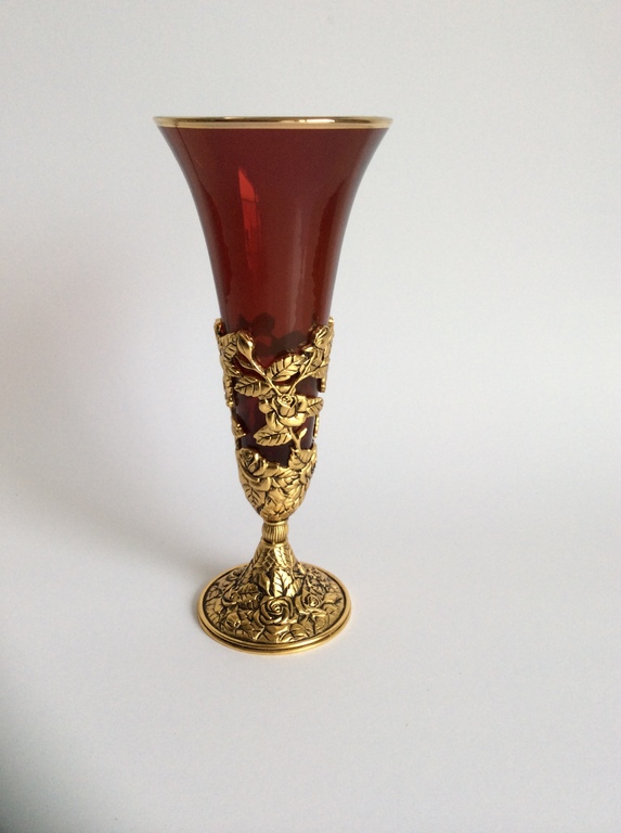 Franklin Mint - rood glazen bokaal, verguld rozenmotief kopen? Bied vanaf 20!
