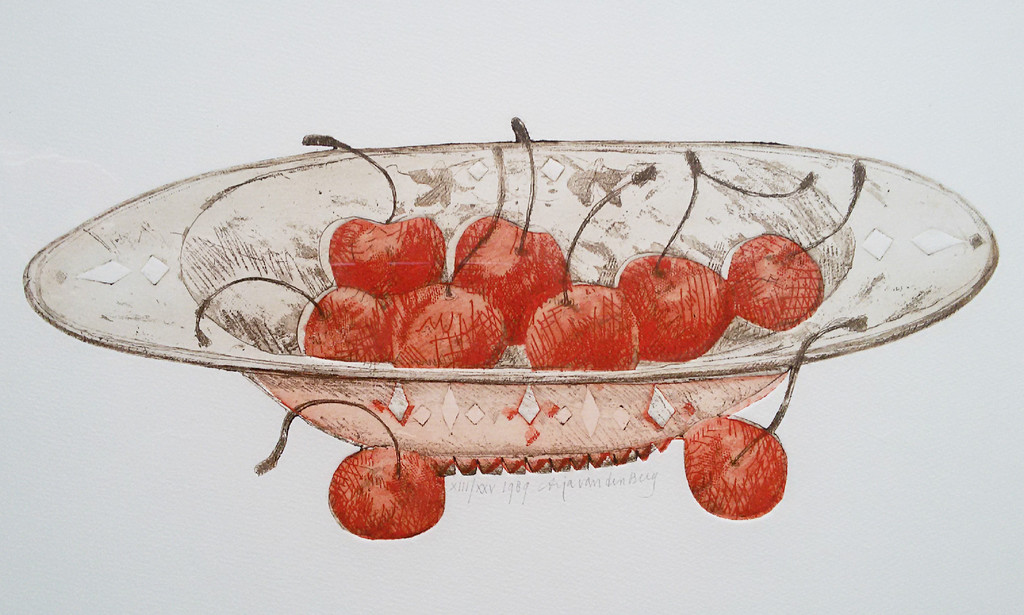 Arja van der Berg - Kersen, aquatint ets (prachtig ingelijst) kopen? Bied vanaf 60!
