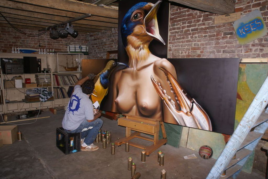 Belin - woman with bird head - spray paint  kopen? Bied vanaf 3500!
