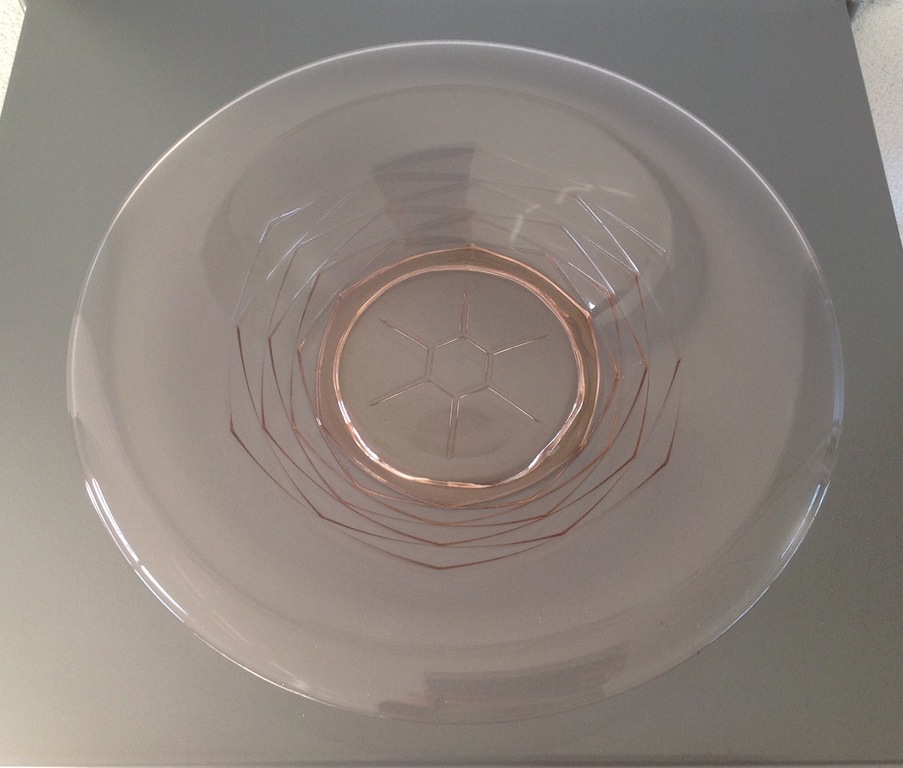 A.D. Copier, glazen schaal uit de serie Pijnappel kopen? Bied vanaf 11!