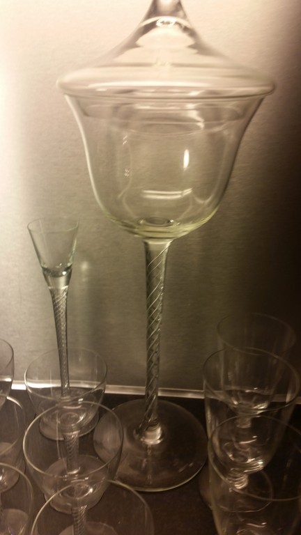 hollandse slinger spiraal glas 26 stuks mondgeblazen 1e helft 20e eeuw kopen? Bied vanaf 150!