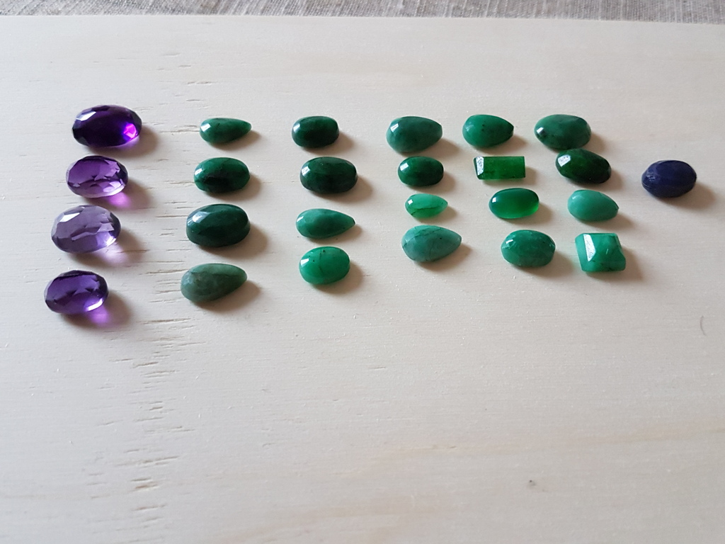 Lot van 25 pz-smaragden, amethist, 1-lapis lazuli-Lotto follia kopen? Bied vanaf 1!