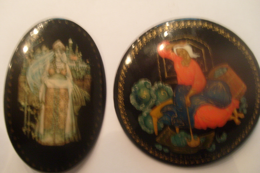 Ach S. Volkova, Russische kunstschilder van lakdoosjes  kopen? Bied vanaf 150!