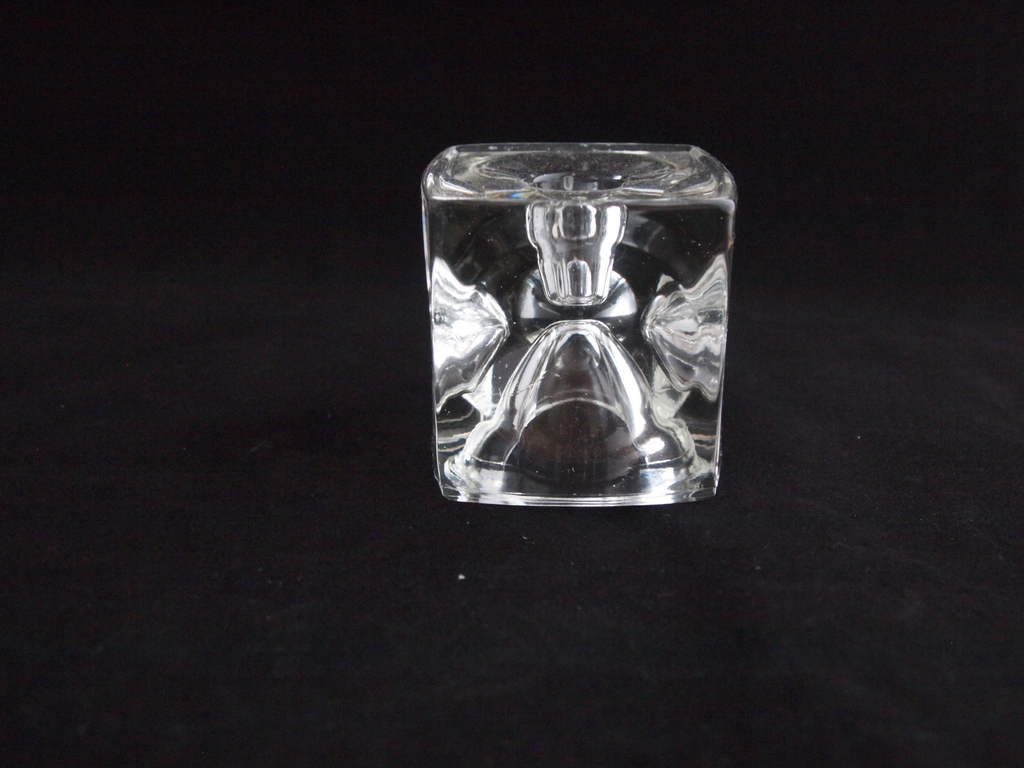 Blank glazen kaarsenstandaard "Cube", ontwerp Rudolf Jurnikl voor Rudolfova Hut kopen? Bied vanaf 8!