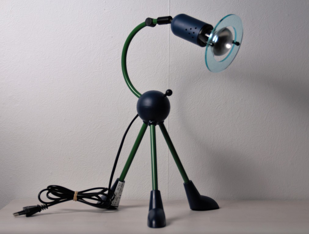 Esto Design Lamp kopen? Bied vanaf 32!
