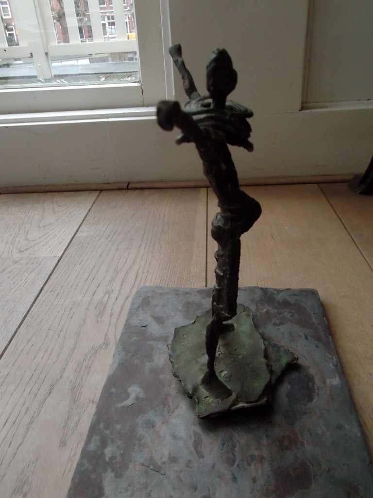 Kunstenaar onbekend, brons, getiteld ´vrijheid´, Hoogte 25 cm. kopen? Bied vanaf 1!