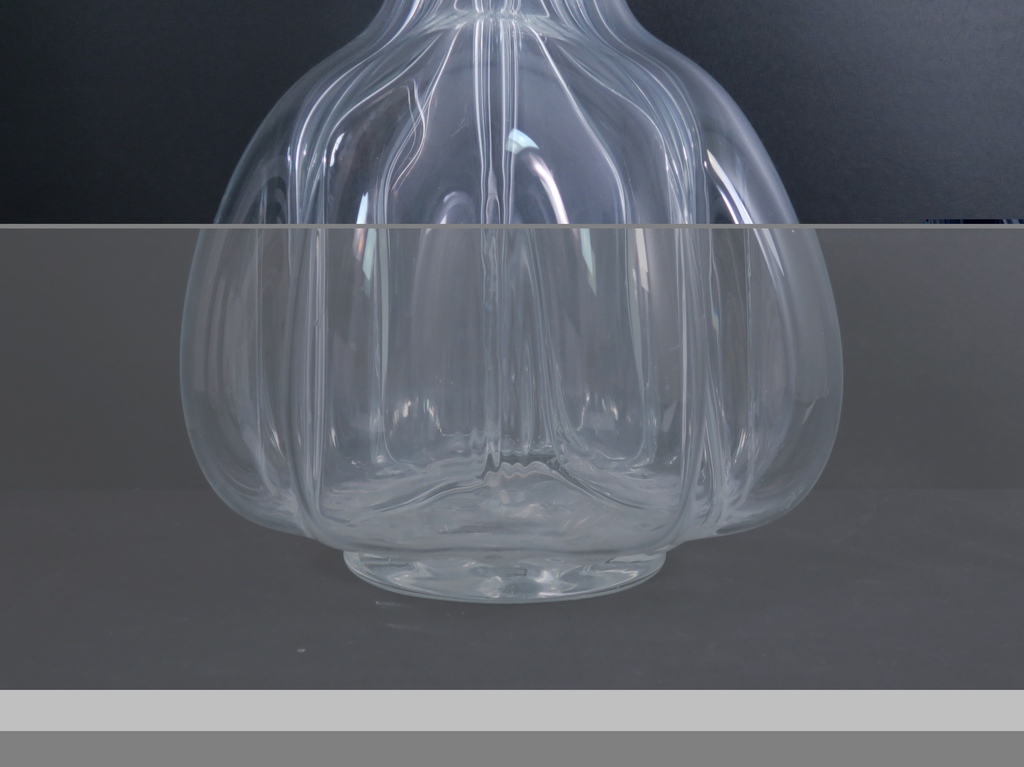 Th. Jansen: Leerdam unica, Grote Vaas van witglas, Gemerkt JT 9 kopen? Bied vanaf 200!