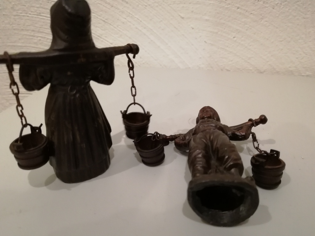 bronzen koppeltje - waterdragers - periode 1960 kopen? Bied vanaf 10!