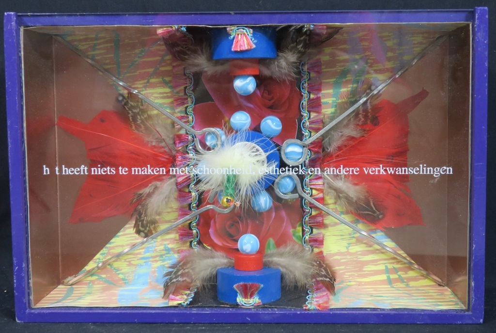 Pamela Schellekens: Kijkkastje, Het heeft niets te maken met... - Ingelijst verkocht voor € 50!