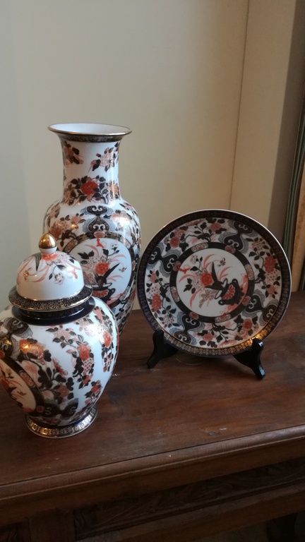 Imari kast stel - Porcelein - Begin 20 ste eeuw kopen? Bied vanaf 20!