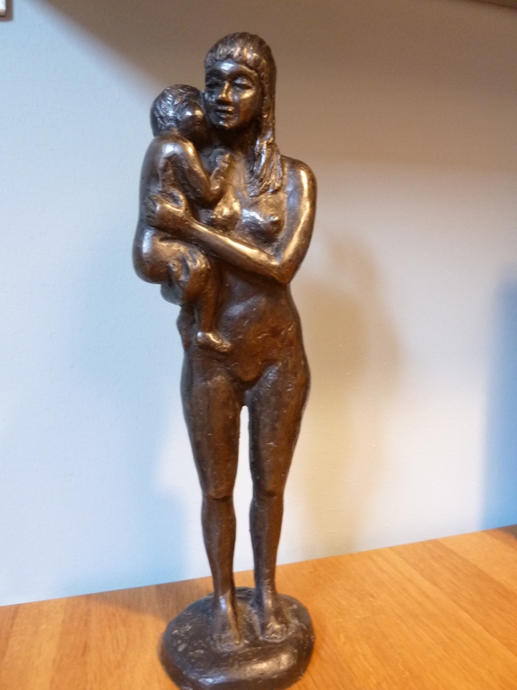 Massief bronzen beeld, Moeder en kind kopen? Bied vanaf 150!