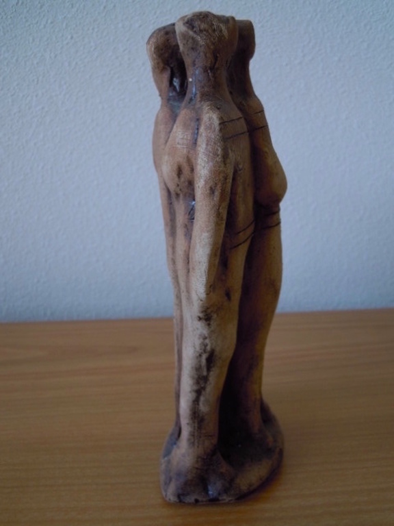 Prachtig beeld van 4 personen - 22 cm hoog - niet gesigneerd. kopen? Bied vanaf 20!