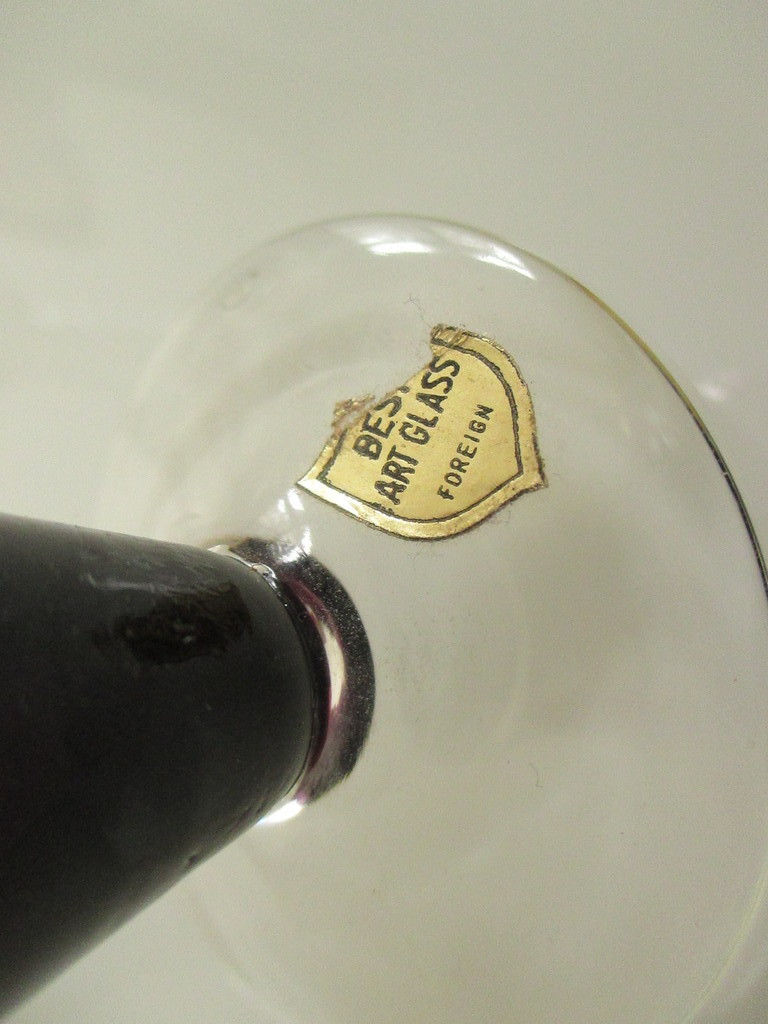 Een kavel met vier narcissenvaasjes kopen? Bied vanaf 8!