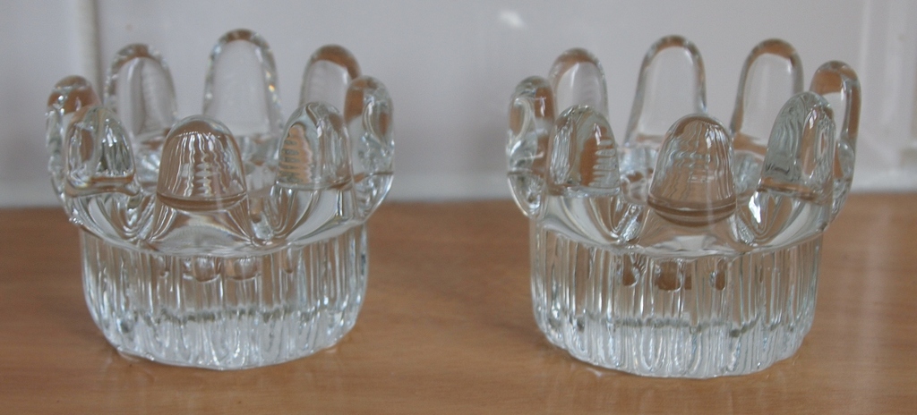 Goran Warff voor Kosta Boda - twee vintage glazen kandelaars model 'Sunflower' kopen? Bied vanaf 20!