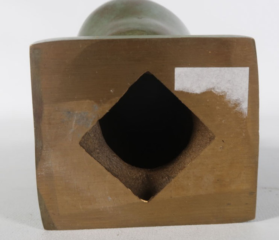 Nassio Bayarri: Brons, Zwangere vrouw kopen? Bied vanaf 120!